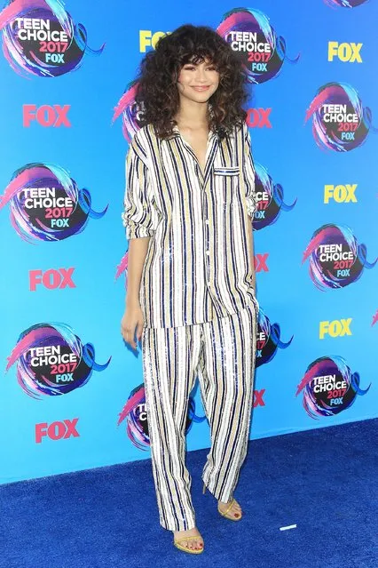 US actress/singer Zendaya arrives for the Teen Choice Awards 2017 at the Galen Center in Los Angeles, California, USA, 13 August 2017. (Photo by Nina Prommer/EFE)