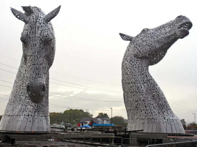 The Kelpies: Mythological Horses Power Again through Scotland