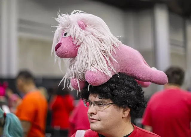 Cosplayer Joseph Nopblit participates in the Momocon gaming and anime convention in Atlanta, Georgia, USA, 26 May 2017. (Photo by Erik S. Lesser/EPA)