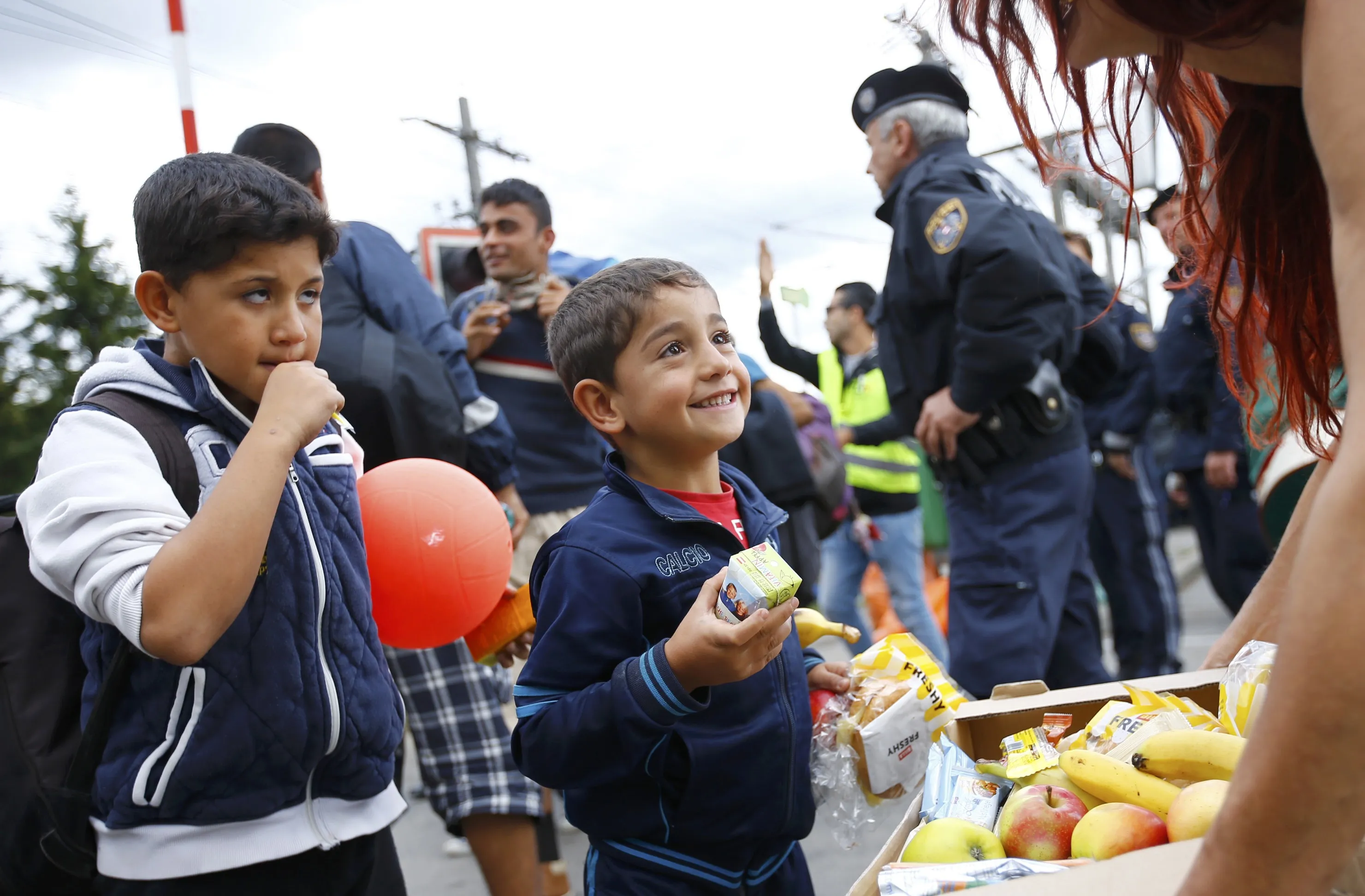 Young Migrants (100+ Photos)