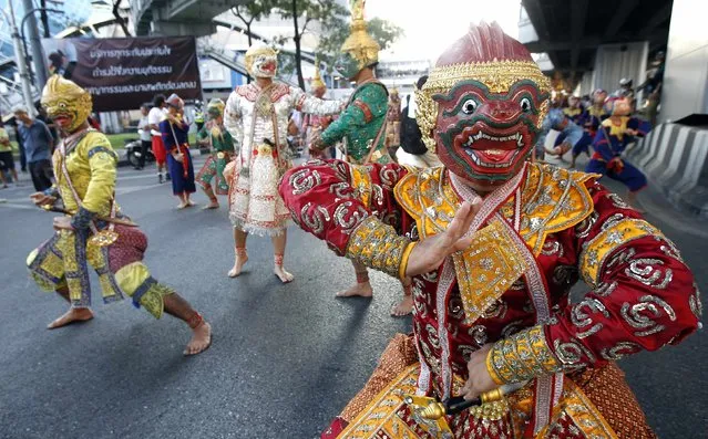 Performers take part in a parade during the “2015 Discover Thainess” campaign in Bangkok January 14, 2015. The event was held to promote tourism in Thailand. (Photo by Chaiwat Subprasom/Reuters)