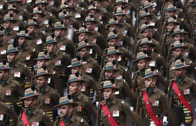 Indian soldiers march during a full dress rehearsal for the Republic Day parade in New Delhi January 23, 2015. (Photo by Adnan Abidi/Reuters)