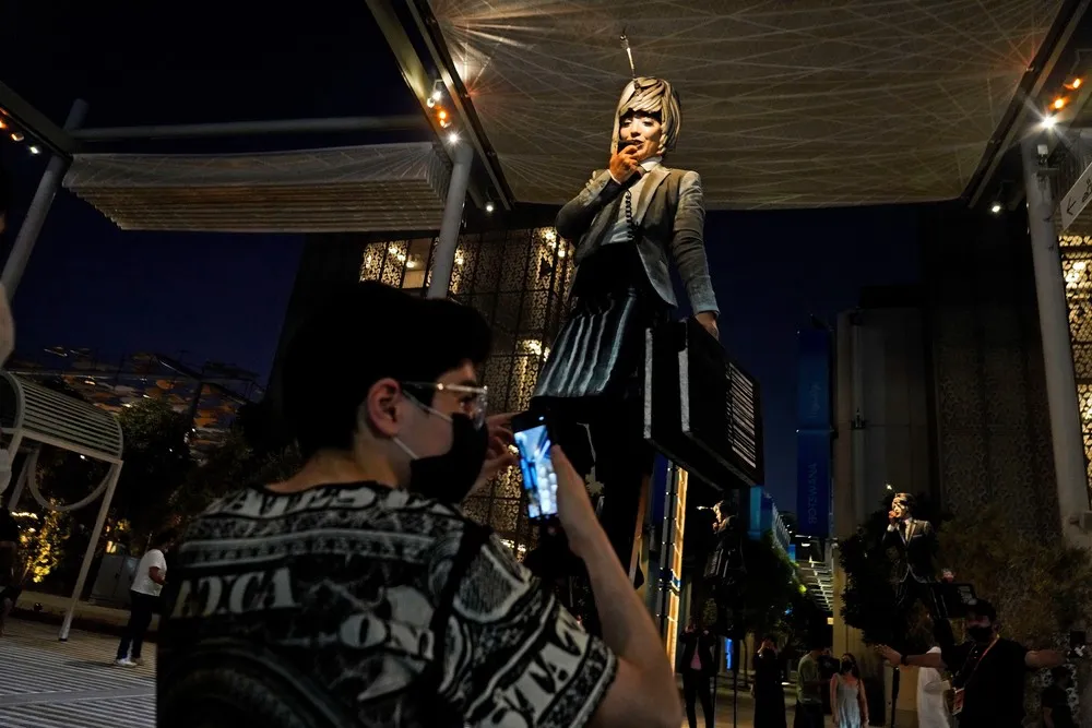 The Day in Photos – October 2, 2021