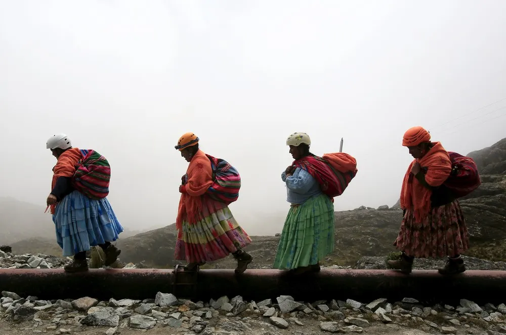 Bolivian Cholita Climbers