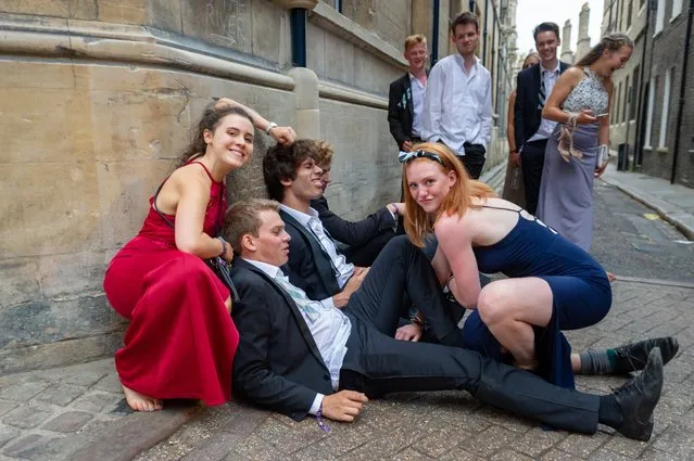 Cambridge students the morning after the Trinity and Jesus college May Balls in Cambridge, United Kingdom on June 19, 2018. Students at Cambridge University celebrate the end of the academic year with the May Balls. (Photo by South West News Service)