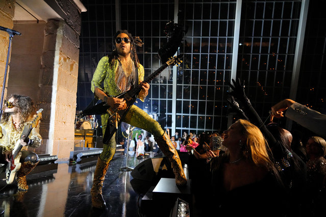 Lenny Kravitz performs onstage during The 2022 Met Gala Celebrating “In America: An Anthology of Fashion” at The Metropolitan Museum of Art on May 02, 2022 in New York City. (Photo by Kevin Mazur/MG22/Getty Images for The Met Museum/Vogue)
