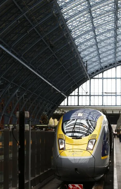 Eurostar's new Siemens e320 train is seen at St Pancras station in central London, November 13, 2014. (Photo by Andrew Winning/Reuters)