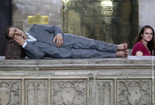 Sean Henry's sculpture Man Lying On His Side