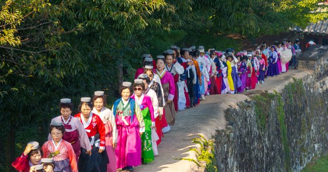 On October 12th, 2024 the 9th day of the 9th month of the lunar calendar, the Moyang Festival was held in Gochang, Jeollabuk-do. Moyangseong (Gochang-eupseong) is a fortress built during the Joseon Dynasty, and its original form is well preserved. (Photo by Kim Young-geun)