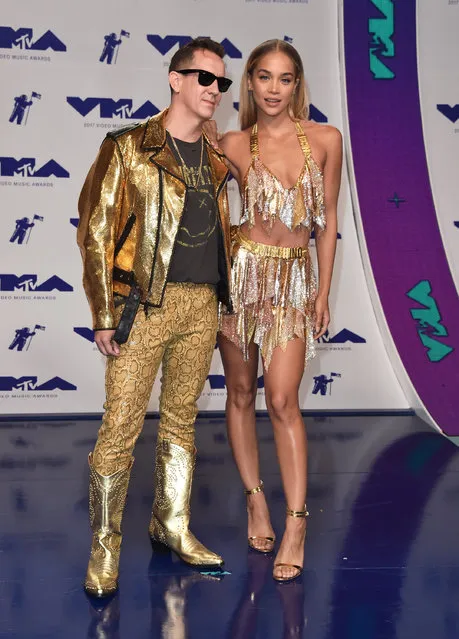 Jeremy Scott (L) and Jasmine Sanders attend the 2017 MTV Video Music Awards at The Forum on August 27, 2017 in Inglewood, California. (Photo by Alberto E. Rodriguez/Getty Images)