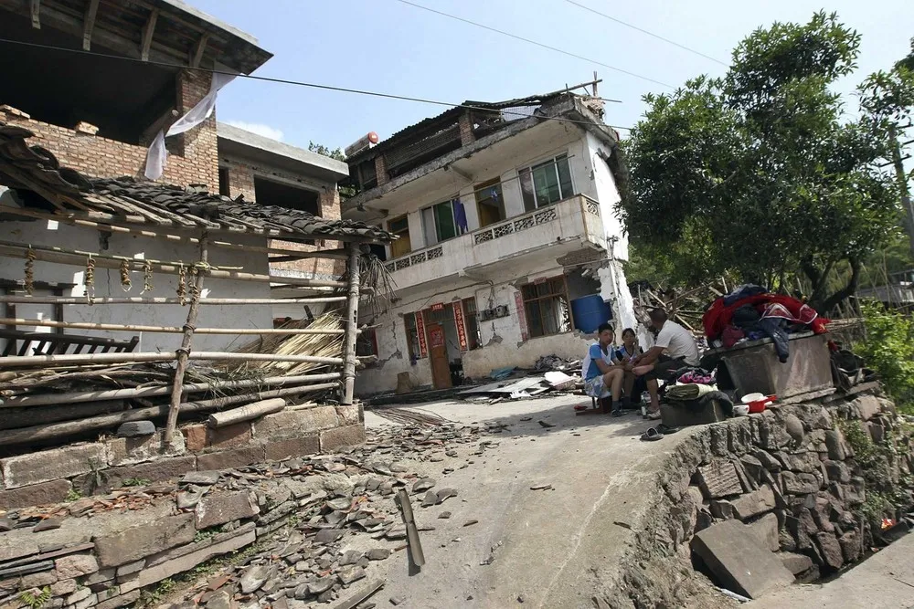 Powerful Quake Rocks China