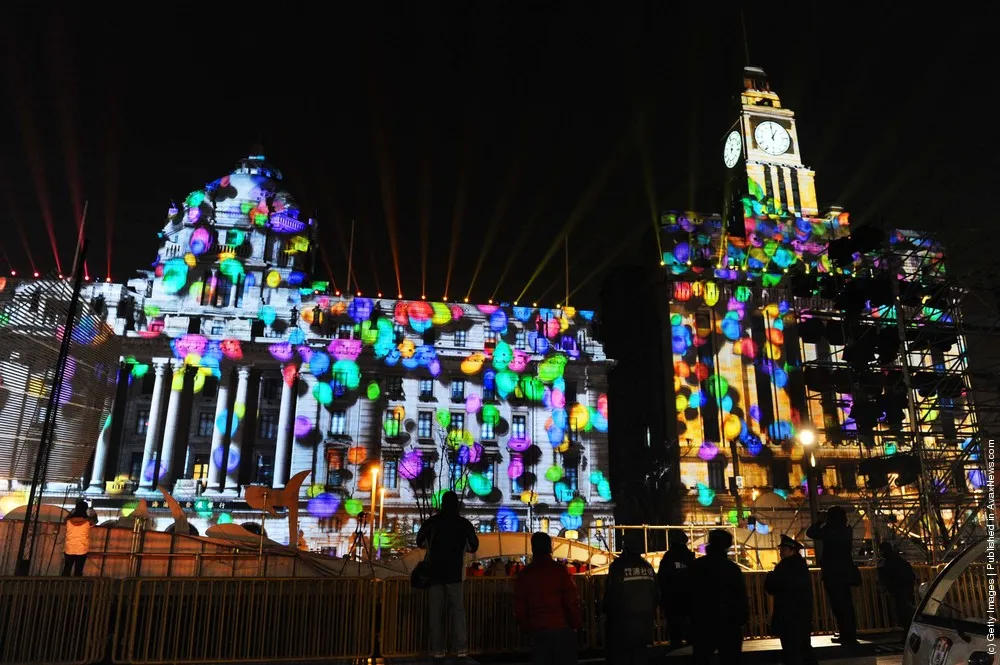 Chinese Prepare For New Year