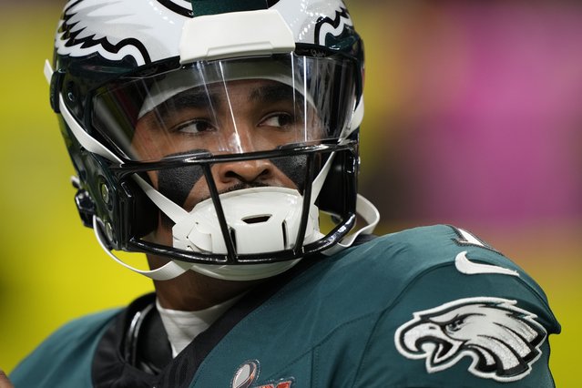 Philadelphia Eagles quarterback Jalen Hurts warms up before the NFL Super Bowl 59 football game against the Kansas City Chiefs, Sunday, February 9, 2025, in New Orleans. (Photo by Doug Benc/AP Photo)