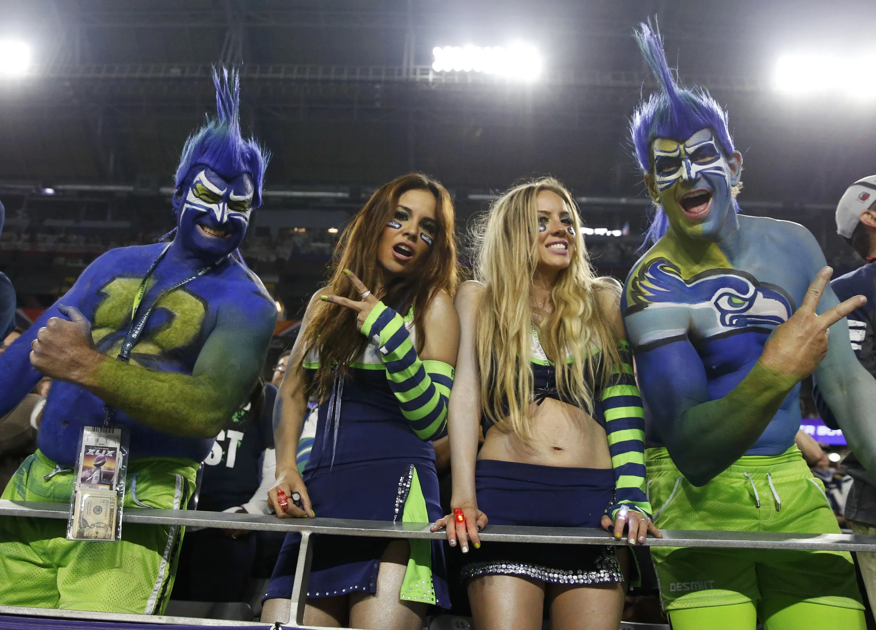 Next picture →. Seattle Seahawks fans cheer during the NFL Super Bowl XLIX ...