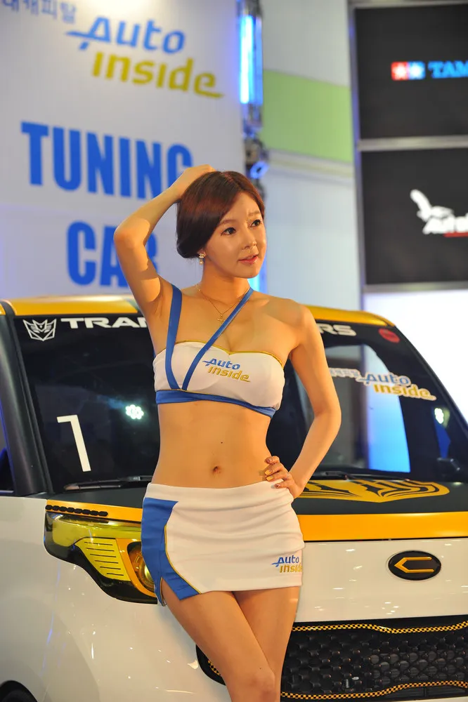 Asian Beauty: Hot Promotional Models in Seoul, South Korea