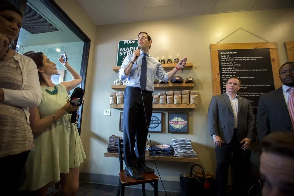 The Day in Photos – March 15, 2016