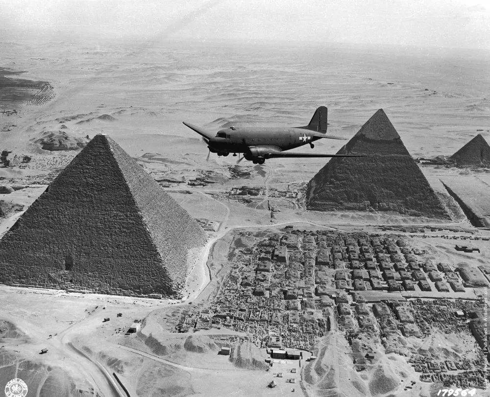 Pyramids of Giza: The Retrospective 1880–1955