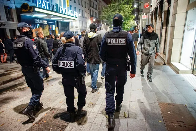 Several thousand police officers and firemen attend an unauthorised protest against anti-violence in Lyon, France, early October 27, 2016. (Photo by Robert Pratta/Reuters)