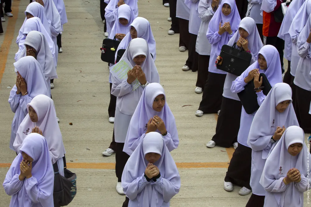 Thai Muslims Attend Islamic School in Southermn Thailand