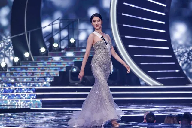 Miss China, Shi Yin Yang, presents herself on stage during the preliminary stage of the 70th Miss Universe beauty pageant in Israel's southern Red Sea coastal city of Eilat on December 10, 2021. (Photo by Menahem Kahana/AFP Photo)