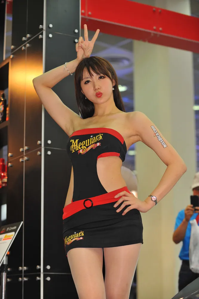 Asian Beauty: Hot Promotional Models in Seoul, South Korea