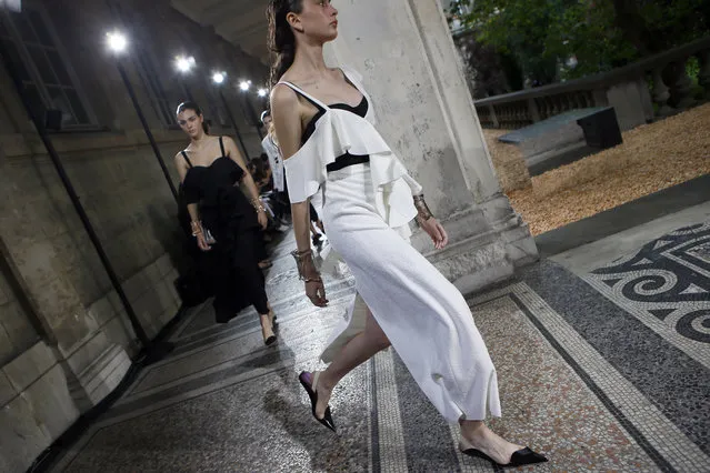 A model displays a creation for Proenza Schouler during their Spring Summer 2018 fashion collection presented in Paris, Sunday, July 1, 2017. (Photo by Francois Mori/AP Photo)