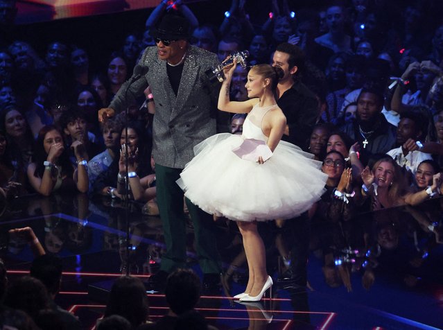 Ariana Grande receives Video of the Year Award for  “Brighter days ahead” at the 2025 MTV Video Music Awards in Elmont, New York, U.S., September 7, 2025. (Photo by Brendan Mcdermid/Reuters)