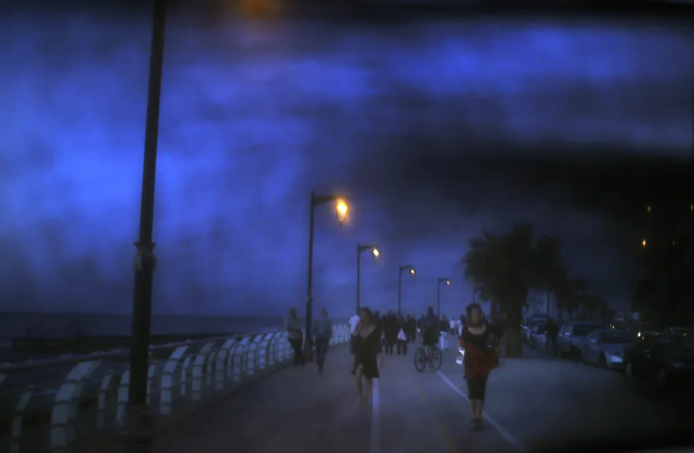 A Look from the Niqab