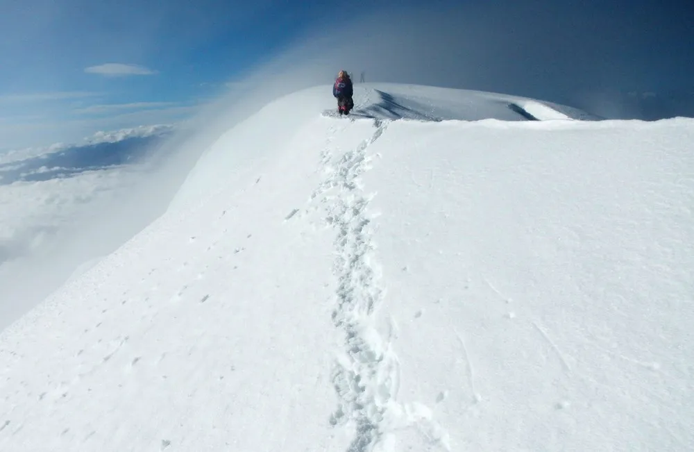 Bolivian Cholita Climbers