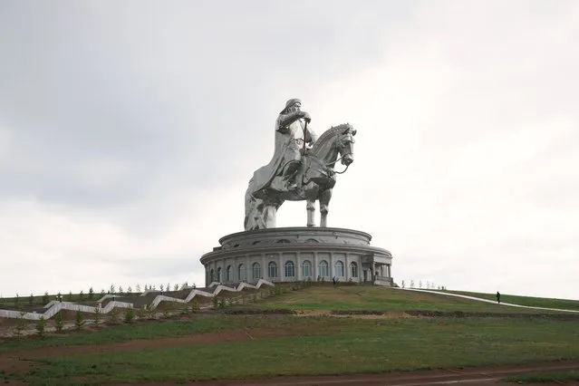 The world's largest statue of Chinggis Khaan (in Mongolia)