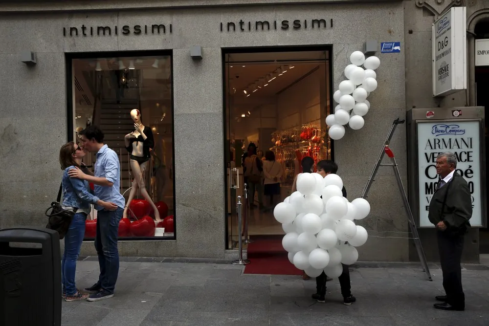 Simply Some Photos: Humans and Mannequins