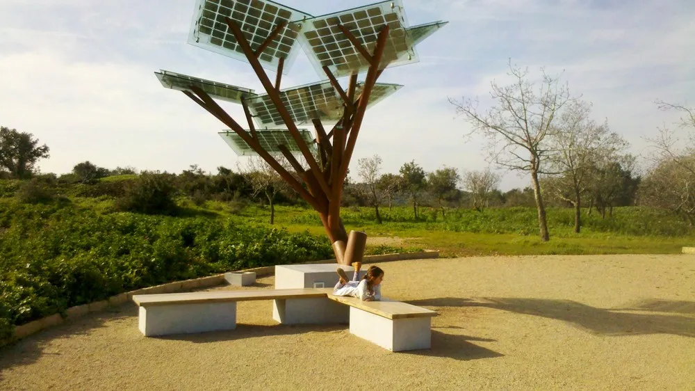 Solar-Powered Tree “eTree” In Israel
