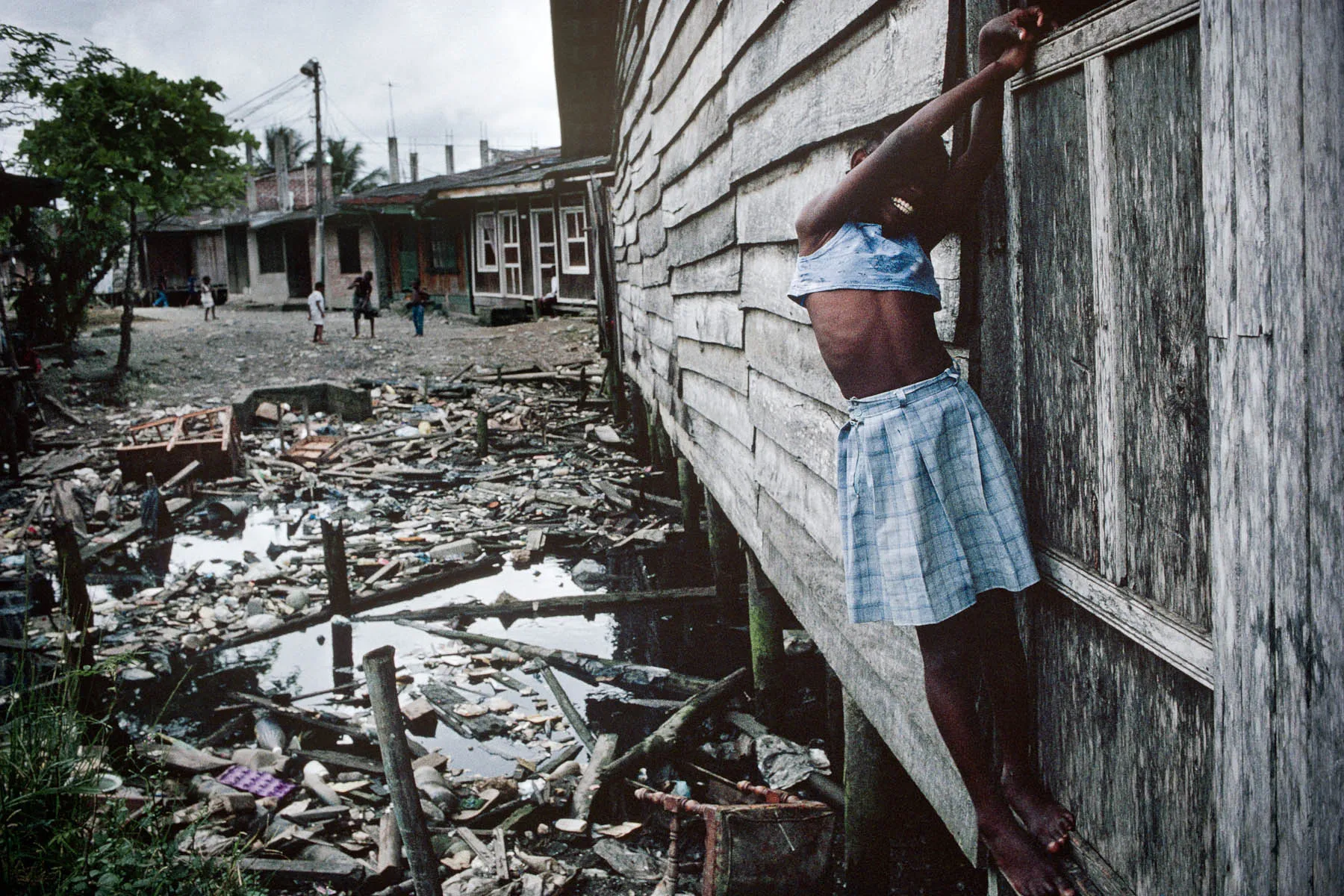 Я жил в трущобах слушать. Гаити трущобы. Трущобы Доминиканы. Негритянские трущобы.