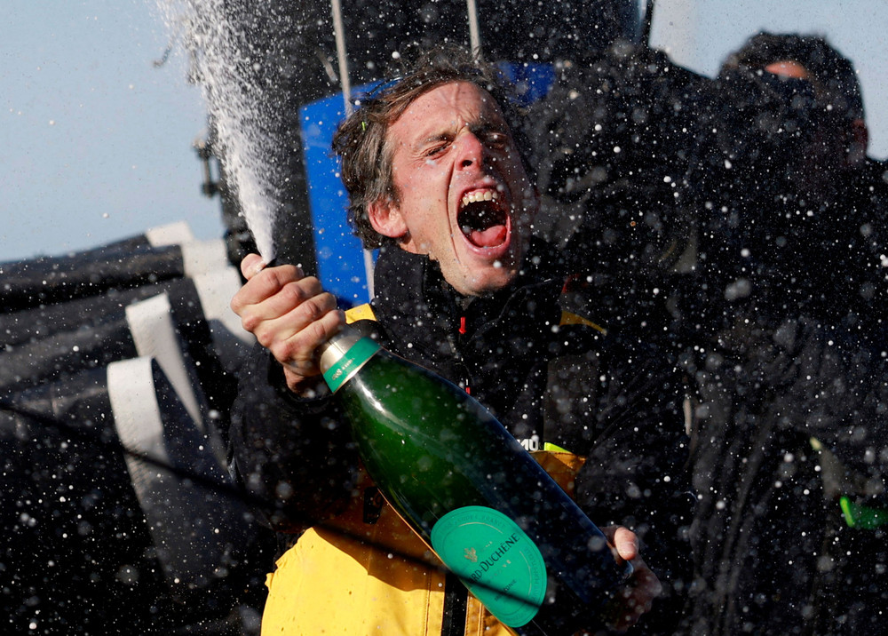 Pictures of the Year 2025, Part 010/171