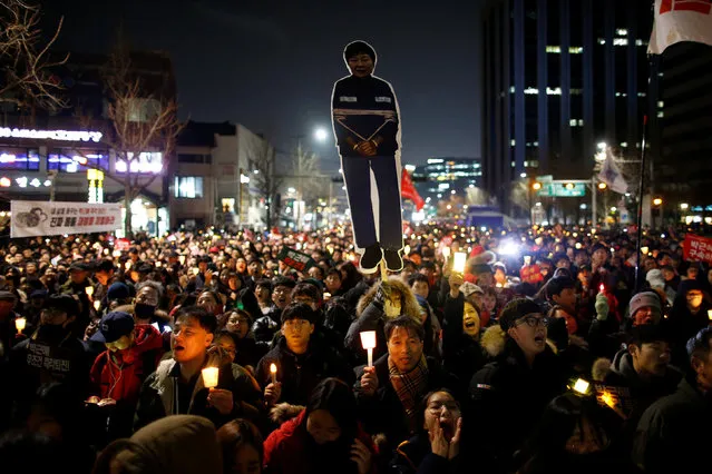 People march toward the Presidential Blue House during a protest calling for South Korean President Park Geun-hye to step down in central Seoul, South Korea, December 3, 2016. (Photo by Kim Hong-Ji/Reuters)