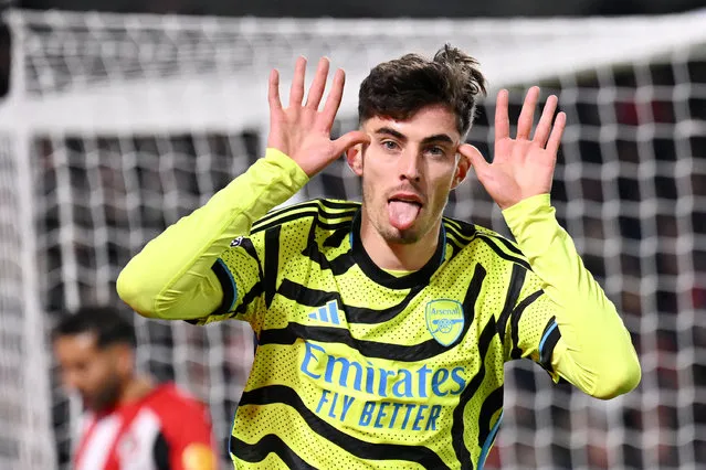 Kai Havertz of Arsenal celebrates after scoring the team's first goal during the Premier League match between Brentford FC and Arsenal FC at Gtech Community Stadium on November 25, 2023 in Brentford, England. (Photo by Mike Hewitt/Getty Images)