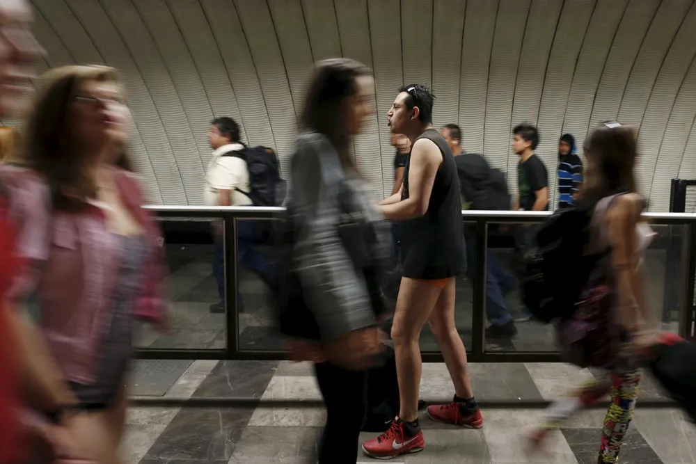 “No Pants Subway Ride” in Mexico City