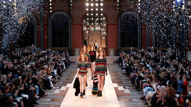 Models present creations in tribute to late designer Sonia Rykiel as part of the Spring/Summer 2017 women's ready-to-wear collection by Julie de Libran for fashion house Sonia Rykiel during Fashion Week in Paris, France, October 3, 2016. (Photo by Charles Platiau/Reuters)