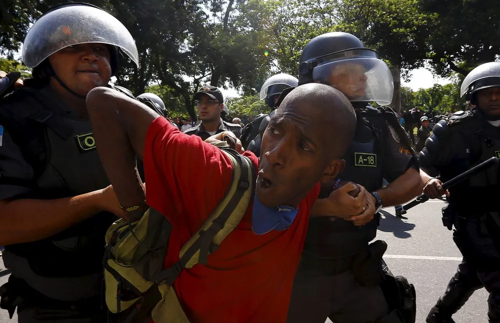 Riot Police Remove Brazil Squatters