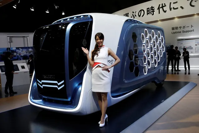 Isuzu Motor displays design concept truck FD-SI during media preview of the 45th Tokyo Motor Show in Tokyo, Japan on October 25, 2017. (Photo by Toru Hanai/Reuters)