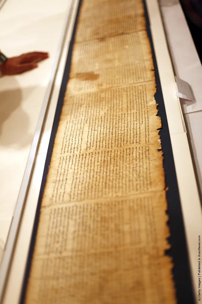 Israel Museum Displays Dead Sea Scrolls