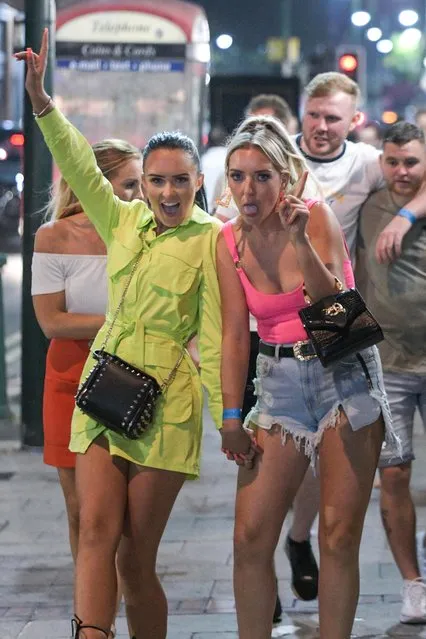 The streets of Birmingham were also buzzing well past midnight August 26, 2019. Cricket fans go wild to celebrate Ashes victory as Brits enjoy boozy Bank Holiday. (Photo by SnapperSK/SnapperMS)