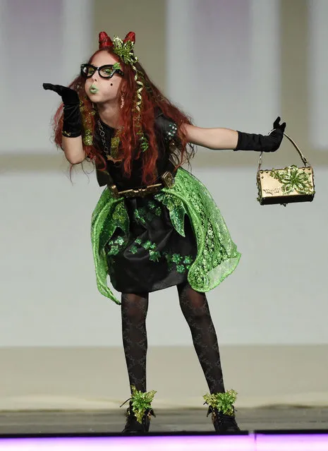 Contestant Amber Bates performs during the 41st Annual Comic-Con Masquerade costume competition on Saturday, July 11, 2015, in San Diego, Calif. (Photo by Chris Pizzello/Invision/AP Photo)