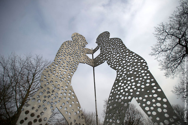 Molecular Man +1+1+1 by Jonathan Borofsky at Yorkshire Sculpture park