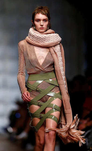 A model presents a creation by designer Marina Hoermanseder at the Berlin Fashion Week Autumn/Winter 2018 in Berlin, Germany, January 18, 2018. (Photo by Hannibal Hanschke/Reuters)