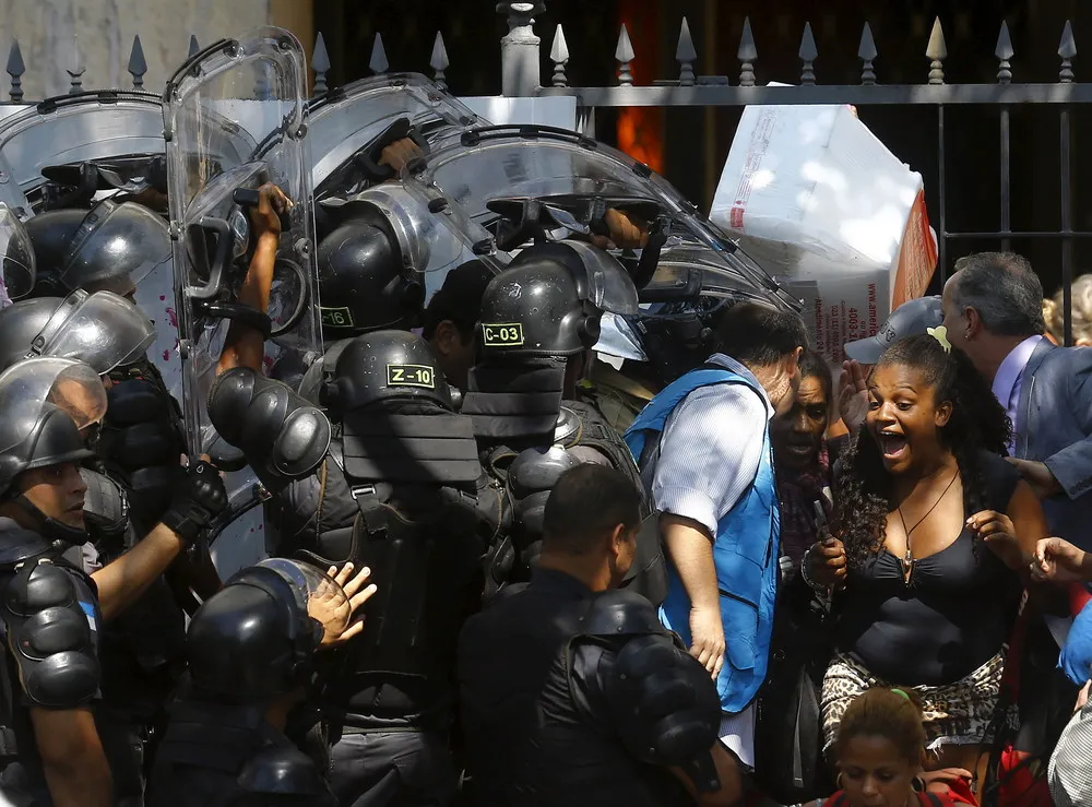 Riot Police Remove Brazil Squatters
