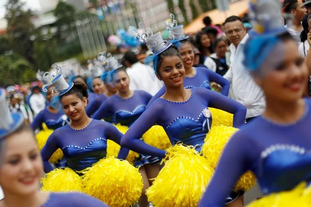 Students perform during a parade to commemorate the 194th anniversary of independence from Spain in downtown Tegucigalpa, Honduras, September 15, 2015. (Photo by Jorge Cabrera/Reuters)
