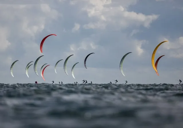 Competitors race during qualifying for the 2023 Formula Kite European Championships on September 22, 2023 in Portsmouth, England. (Photo by Ryan Pierse/Getty Images)