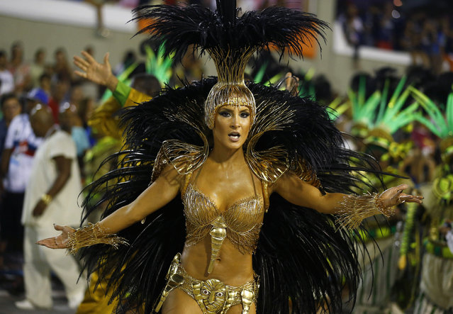 The Mocidade samba school Drum Queen Claudia Leitte performs during the carnival parade at the Sambadrome in Rio de Janeiro, Brazil February 8, 2016. (Photo by Pilar Olivares/Reuters)