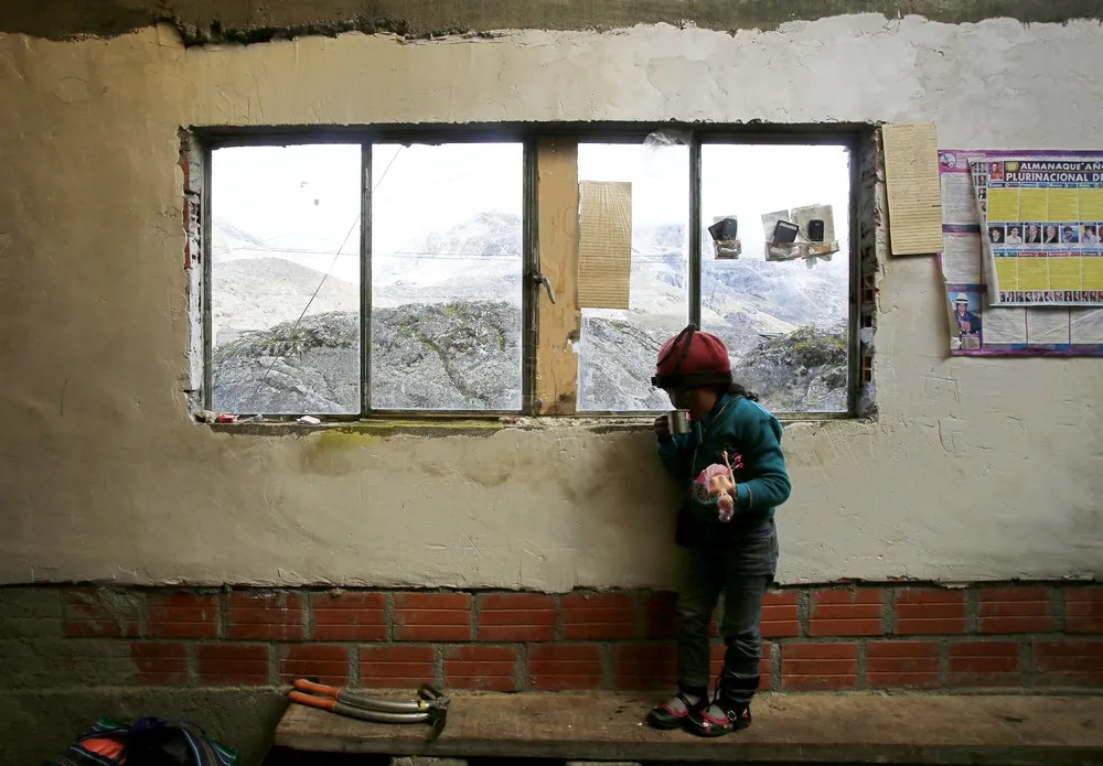 Bolivian Cholita Climbers